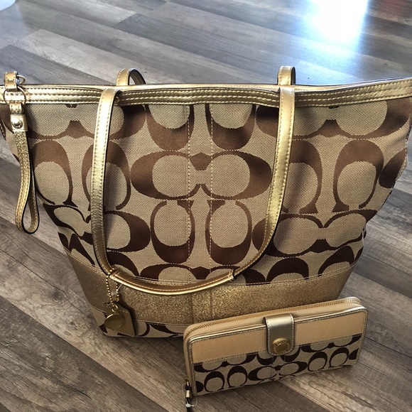 Coach Handbags - Brand new with tags Coach handbag and wallet